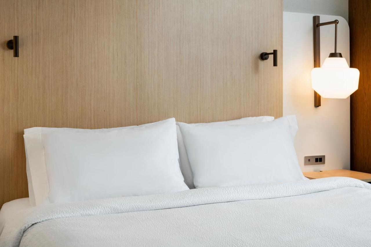 Fairfield By Marriott Inn & Suites Север Бэй Экстерьер фото